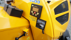 Výkonný štěpkovač na naftu a s brzděným podvozkem (25 HP) LS 160 DWB 